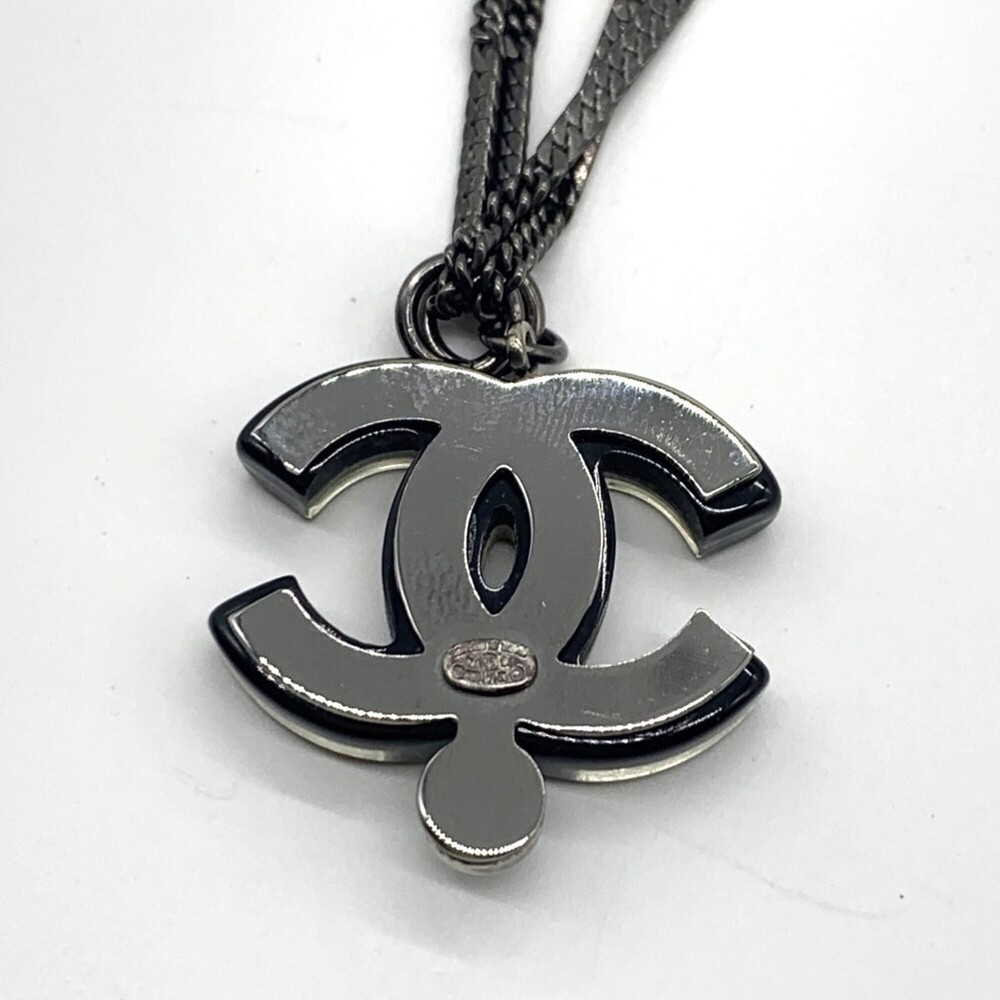 CHANEL Authentic Black Pearl Logo Necklace - Picture 4 of 6